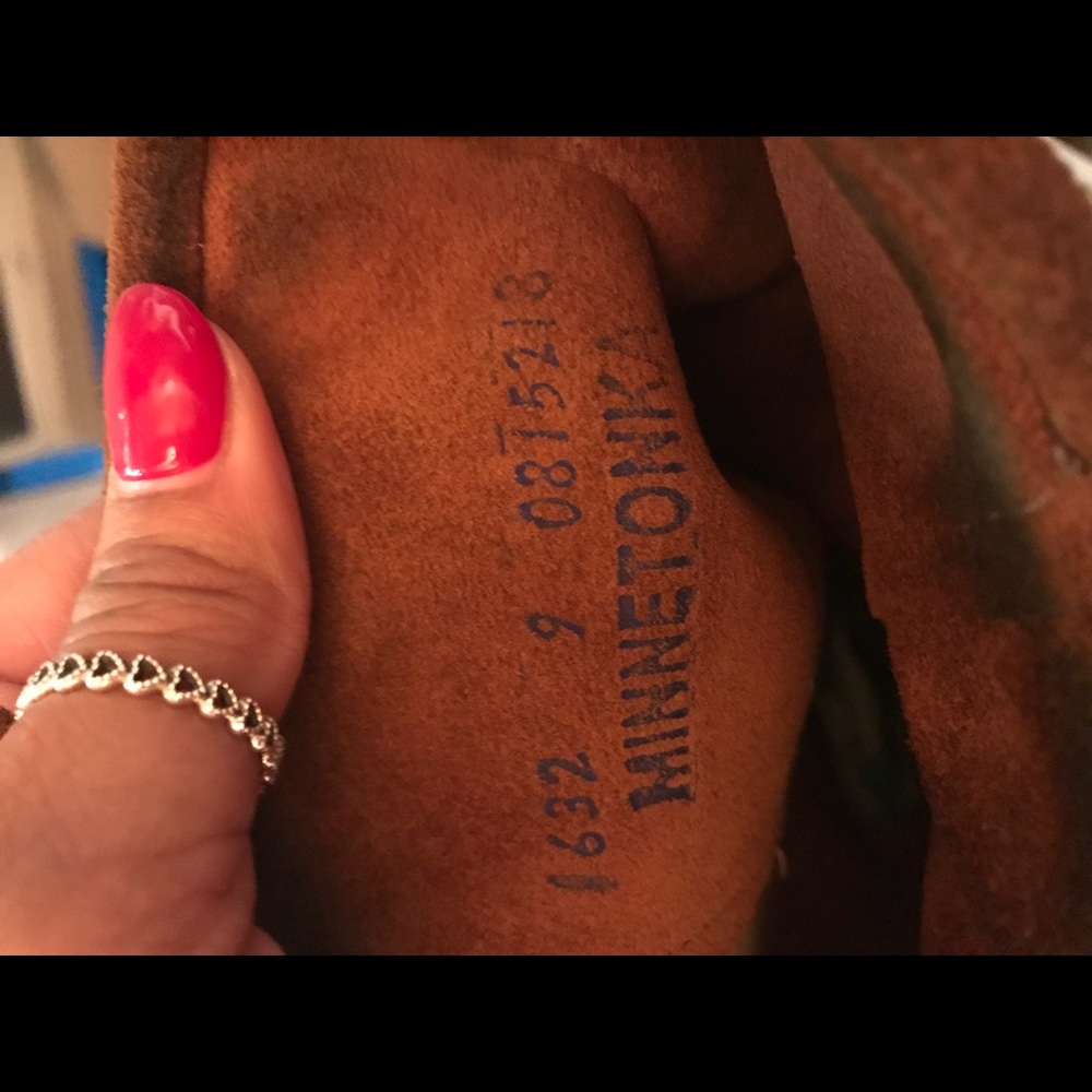 MOCCASINS BY MINNETONKA - Picture 5 of 5